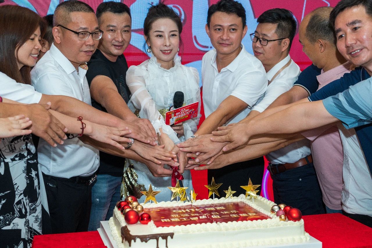 砥礪奮進(jìn) | 強(qiáng)輝精工瓷磚2023年大事記盤點(圖25)