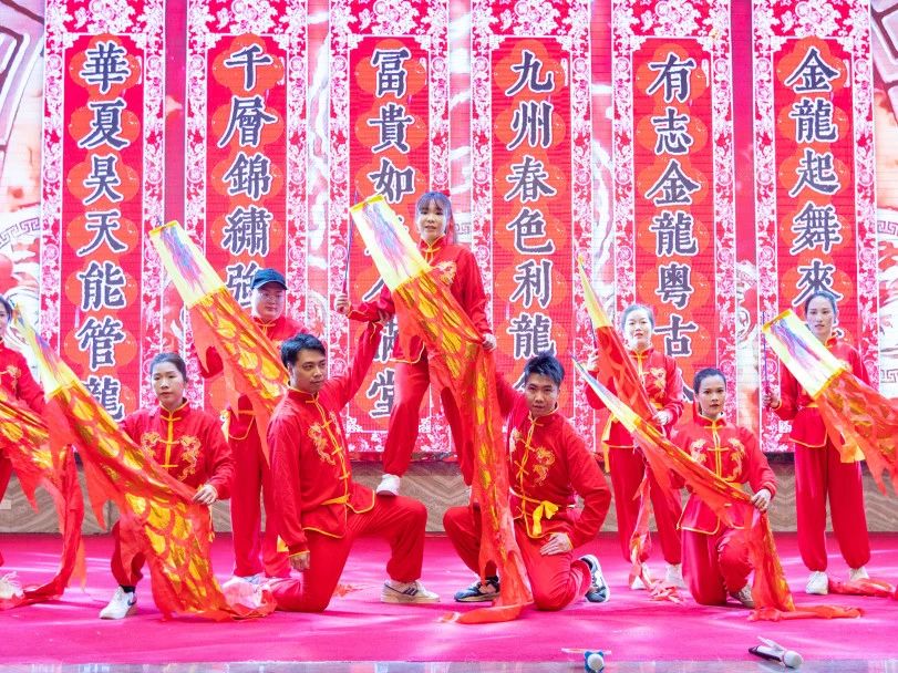 拓路前行·領(lǐng)跑未來 | 集團(tuán)2023年度總結(jié)會暨2024迎新晚會圓滿結(jié)束！(圖26)