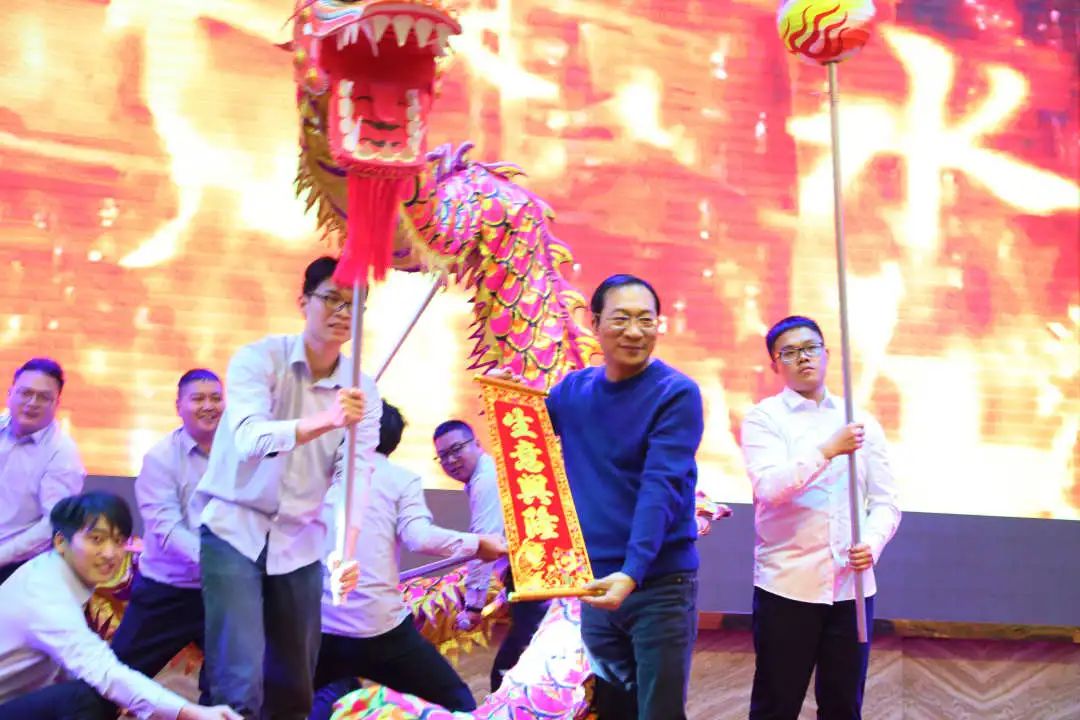 金虎迎新·領(lǐng)跑2022 | 集團年度總結(jié)會暨新年晚會完美落幕！(圖16)
