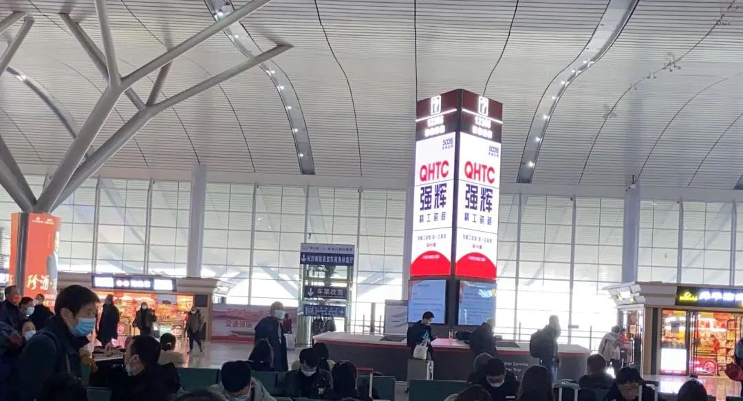 開年“第一炮”！強(qiáng)輝高鐵廣告開啟“霸屏”模式！(圖9)