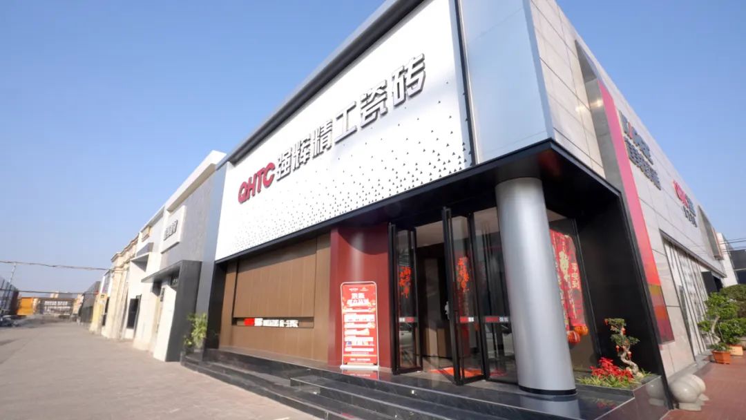 終端風采 | 強輝晉江旗艦店，品味質(zhì)感大師館，打卡美學新坐標(圖5)