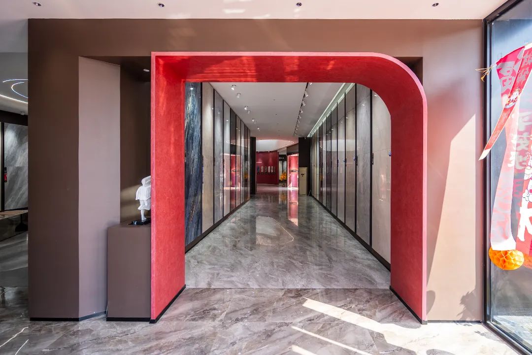 終端風采 | 強輝晉江旗艦店，品味質(zhì)感大師館，打卡美學新坐標(圖8)